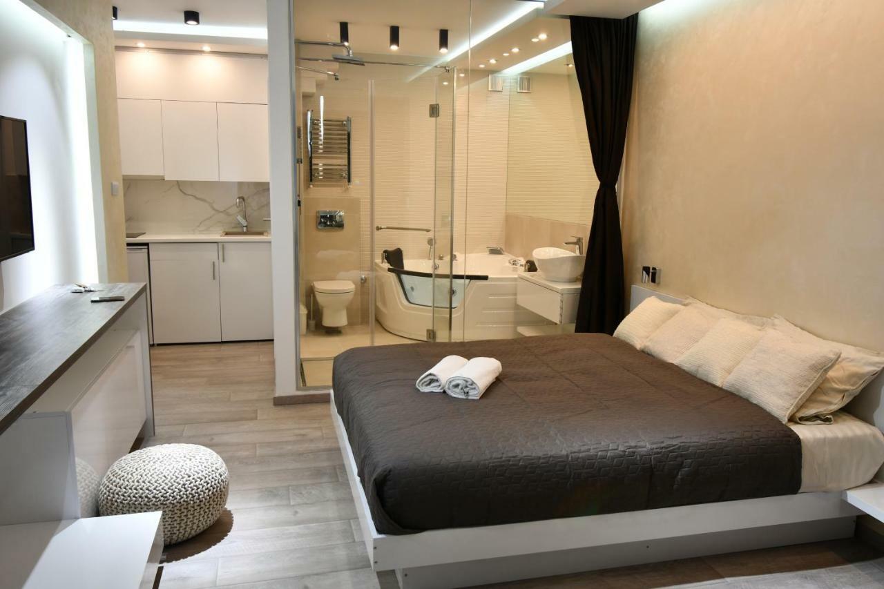 Luxury Boutique Center